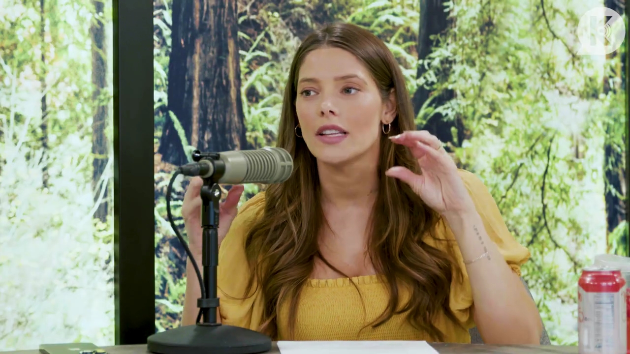 Ashley-Greene-dot-nl_TheTwilightEffect-BreakingDawnPart2-RewatchPart1of3-0743.jpg