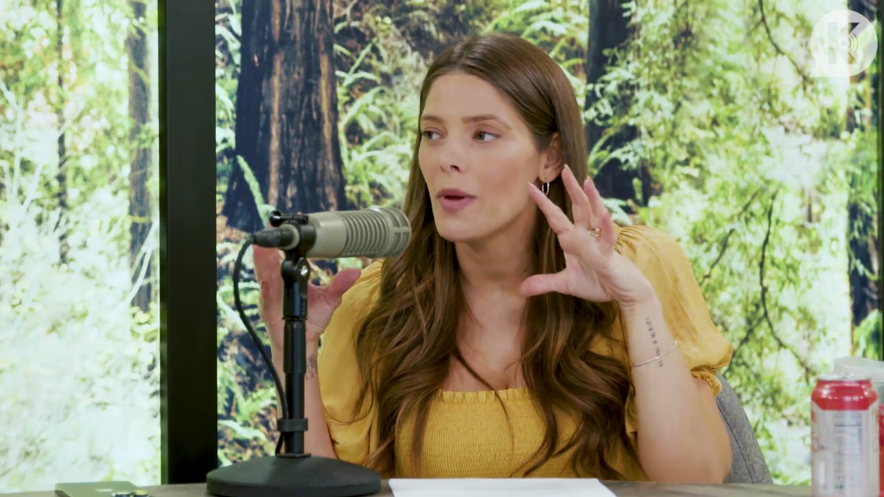 Ashley-Greene-dot-nl_TheTwilightEffect-BreakingDawnPart2-RewatchPart1of3-0744.jpg