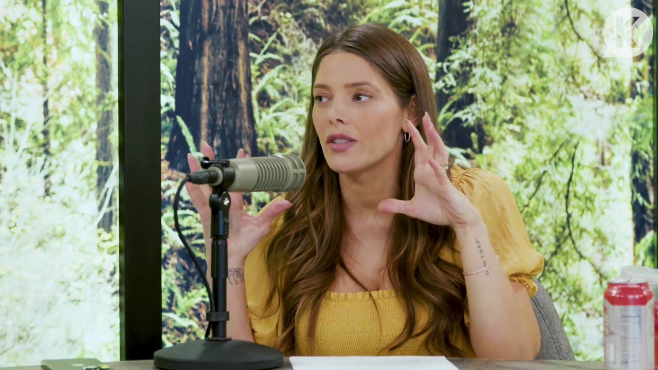 Ashley-Greene-dot-nl_TheTwilightEffect-BreakingDawnPart2-RewatchPart1of3-0745.jpg