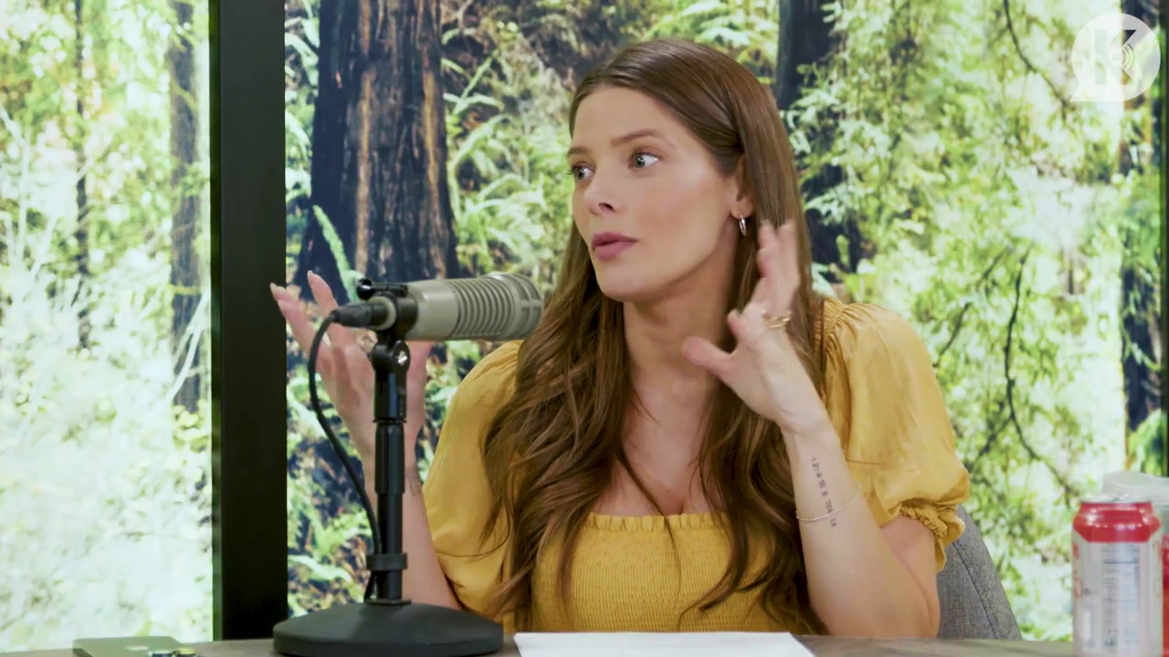 Ashley-Greene-dot-nl_TheTwilightEffect-BreakingDawnPart2-RewatchPart1of3-0748.jpg