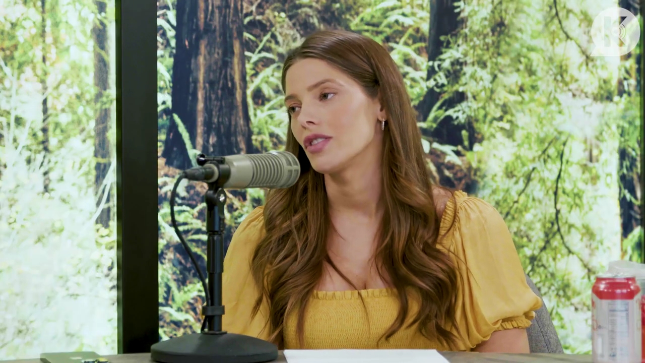Ashley-Greene-dot-nl_TheTwilightEffect-BreakingDawnPart2-RewatchPart1of3-0751.jpg