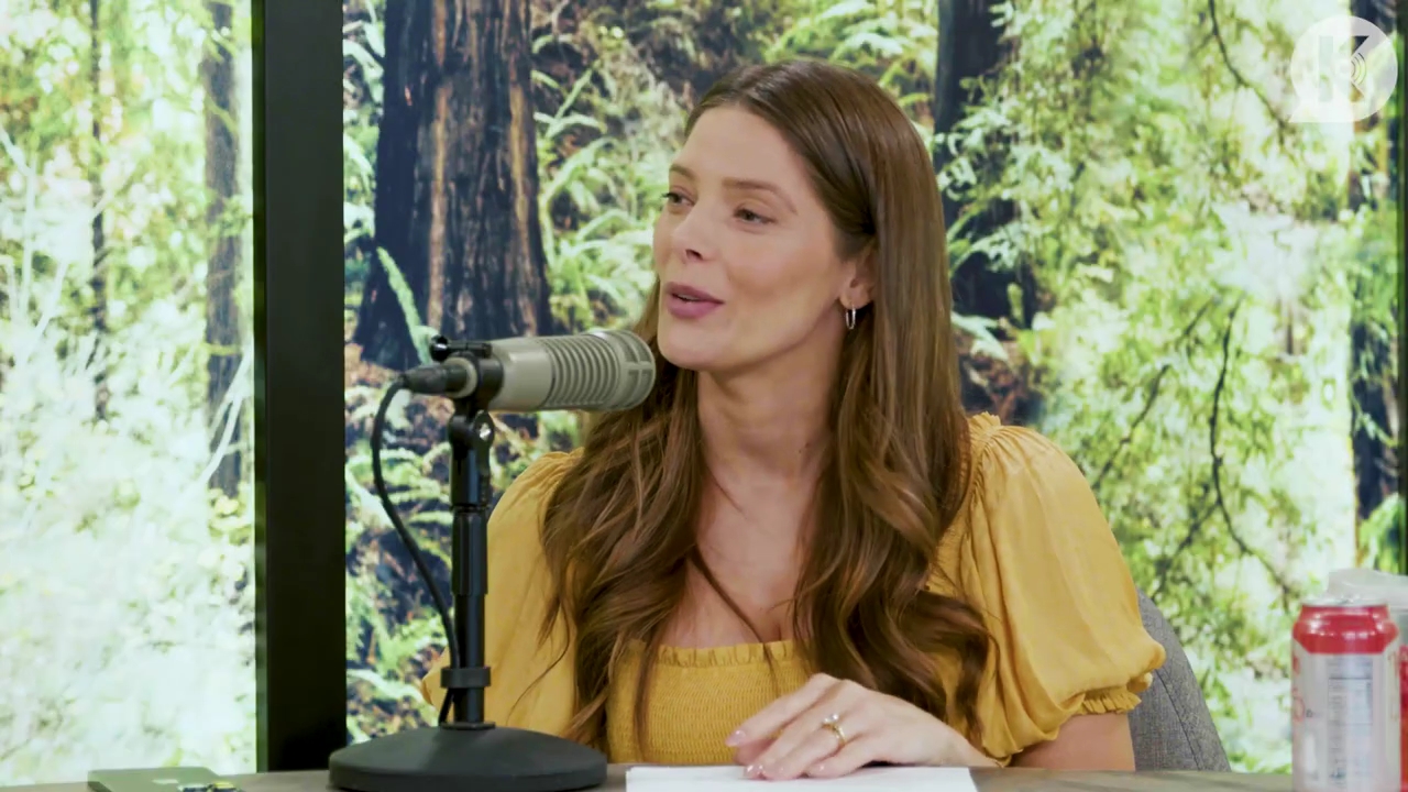Ashley-Greene-dot-nl_TheTwilightEffect-BreakingDawnPart2-RewatchPart1of3-0775.jpg