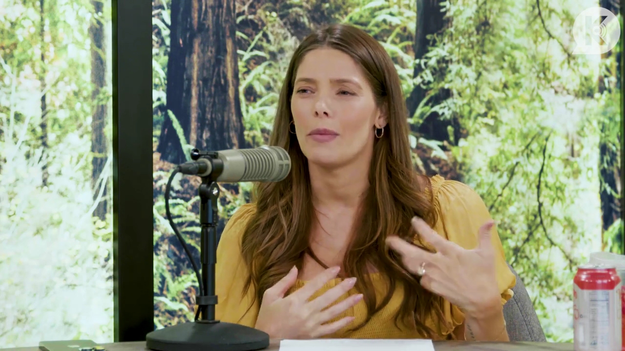 Ashley-Greene-dot-nl_TheTwilightEffect-BreakingDawnPart2-RewatchPart1of3-0792.jpg