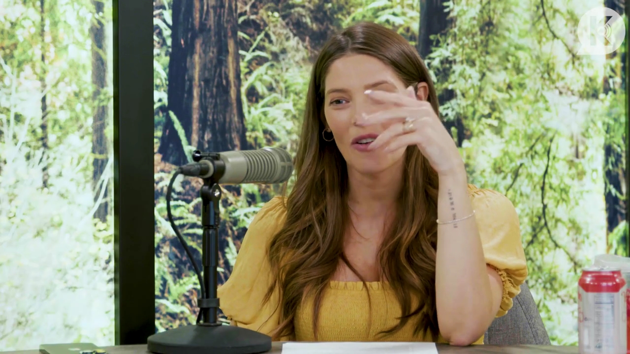 Ashley-Greene-dot-nl_TheTwilightEffect-BreakingDawnPart2-RewatchPart1of3-0847.jpg