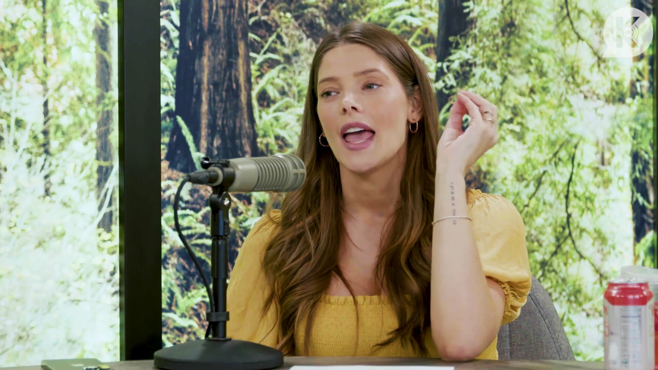 Ashley-Greene-dot-nl_TheTwilightEffect-BreakingDawnPart2-RewatchPart1of3-0896.jpg