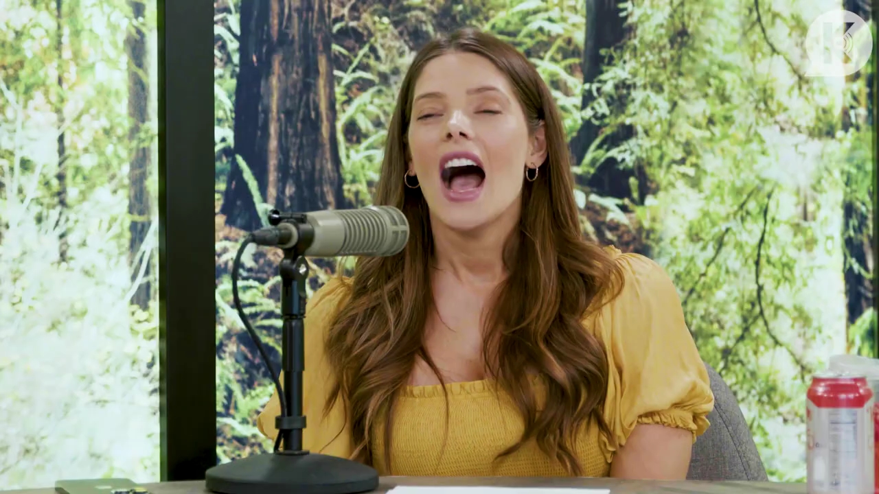 Ashley-Greene-dot-nl_TheTwilightEffect-BreakingDawnPart2-RewatchPart1of3-0951.jpg