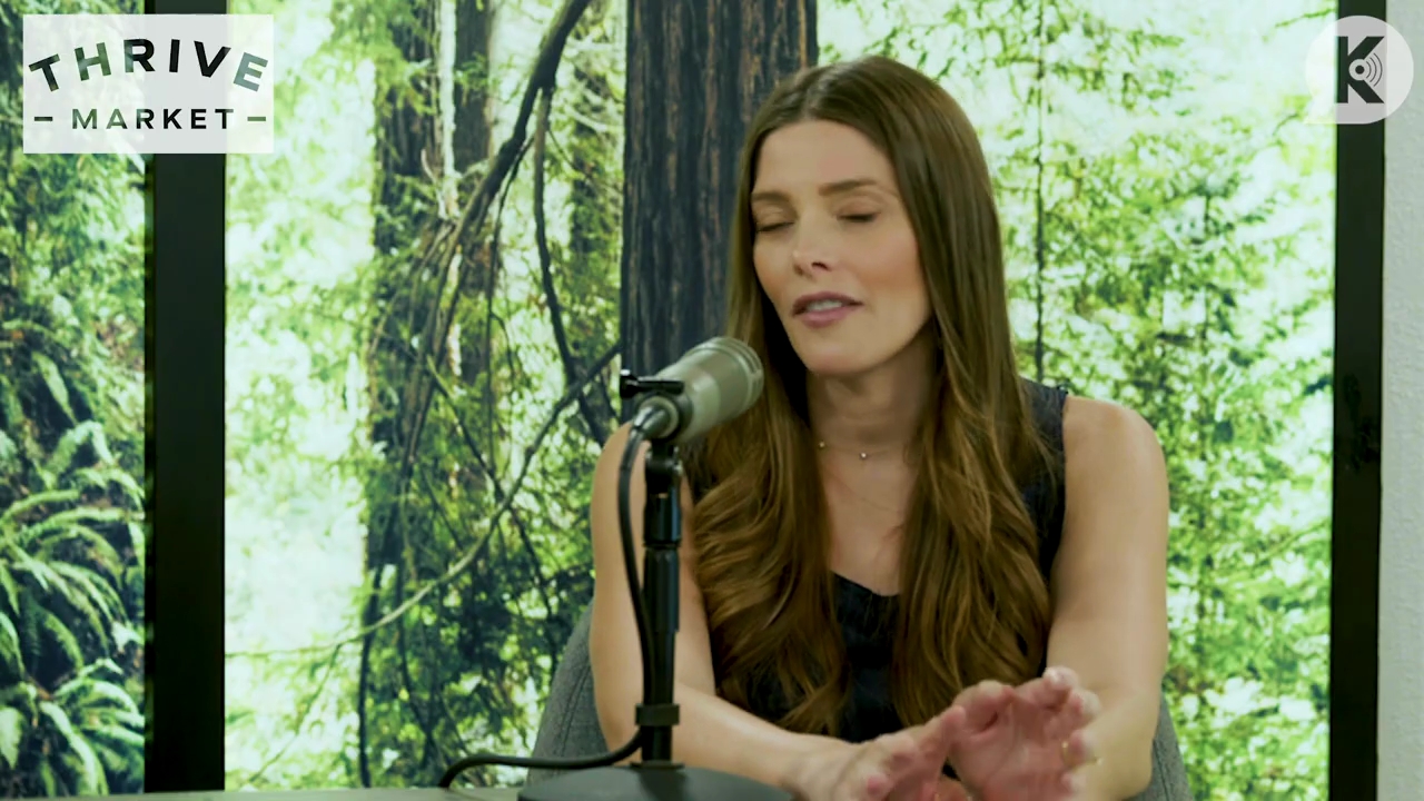 Ashley-Greene-dot-nl_TheTwilightEffect-BreakingDawnPart2-RewatchPart1of3-1071.jpg