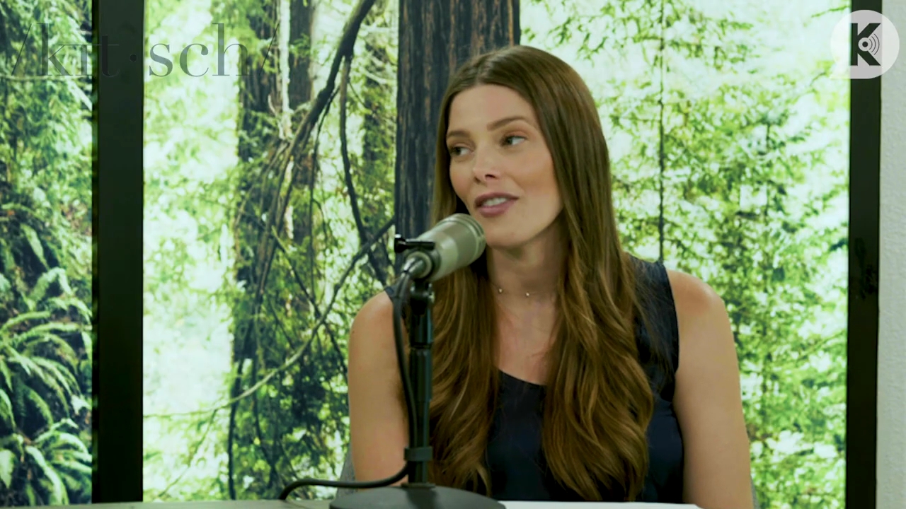 Ashley-Greene-dot-nl_TheTwilightEffect-BreakingDawnPart2-RewatchPart1of3-1214.jpg