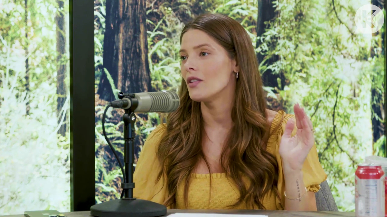 Ashley-Greene-dot-nl_TheTwilightEffect-BreakingDawnPart2-RewatchPart1of3-1266.jpg