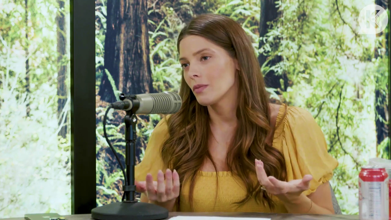 Ashley-Greene-dot-nl_TheTwilightEffect-BreakingDawnPart2-RewatchPart1of3-1268.jpg