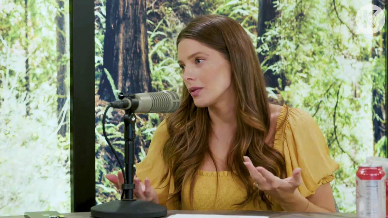 Ashley-Greene-dot-nl_TheTwilightEffect-BreakingDawnPart2-RewatchPart1of3-1269.jpg