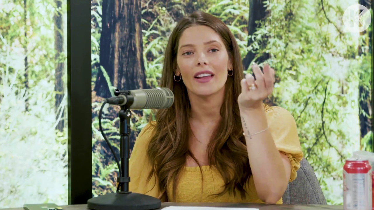 Ashley-Greene-dot-nl_TheTwilightEffect-BreakingDawnPart2-RewatchPart1of3-1281.jpg