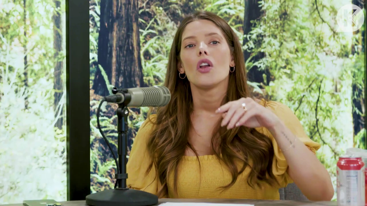 Ashley-Greene-dot-nl_TheTwilightEffect-BreakingDawnPart2-RewatchPart1of3-1301.jpg