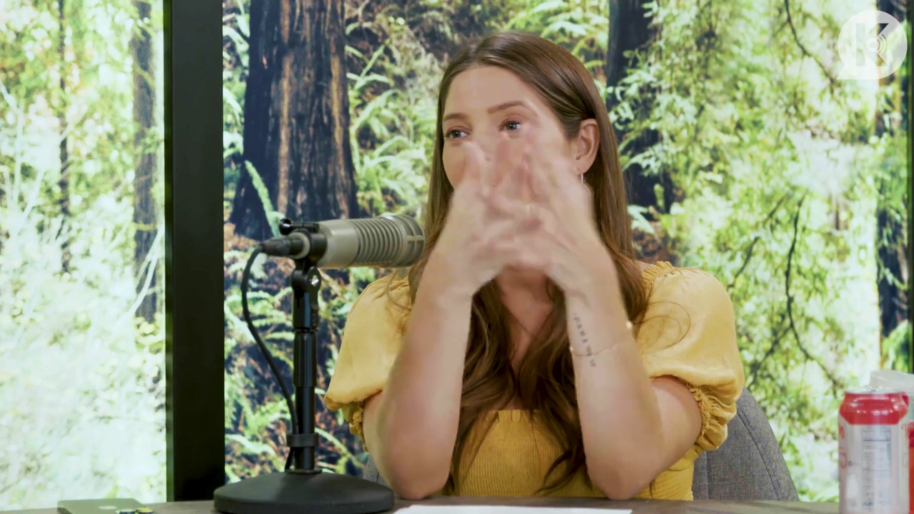 Ashley-Greene-dot-nl_TheTwilightEffect-BreakingDawnPart2-RewatchPart1of3-1401.jpg