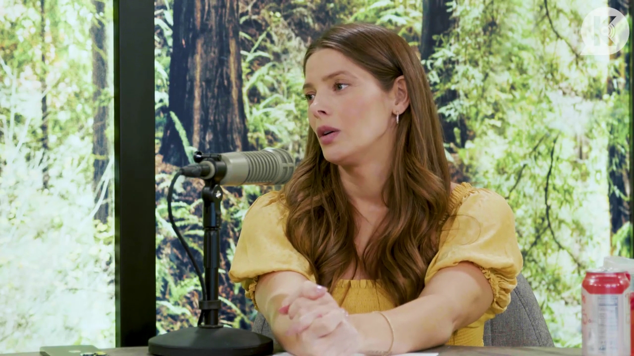 Ashley-Greene-dot-nl_TheTwilightEffect-BreakingDawnPart2-RewatchPart1of3-1425.jpg Ashley-Greene-dot-nl_TheTwilightEffect-BreakingDawnPart2-RewatchPart1of3-1425.jpg