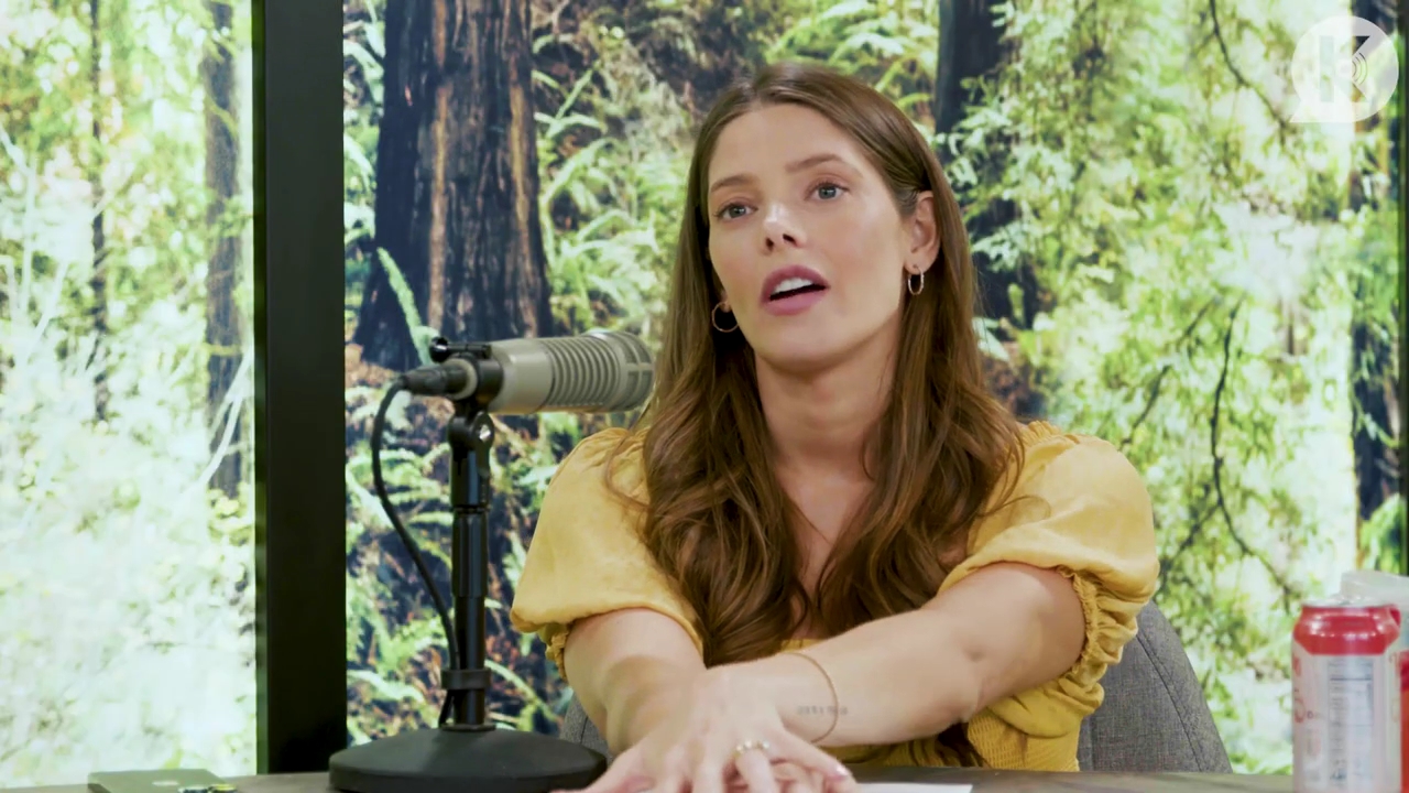 Ashley-Greene-dot-nl_TheTwilightEffect-BreakingDawnPart2-RewatchPart1of3-1478.jpg