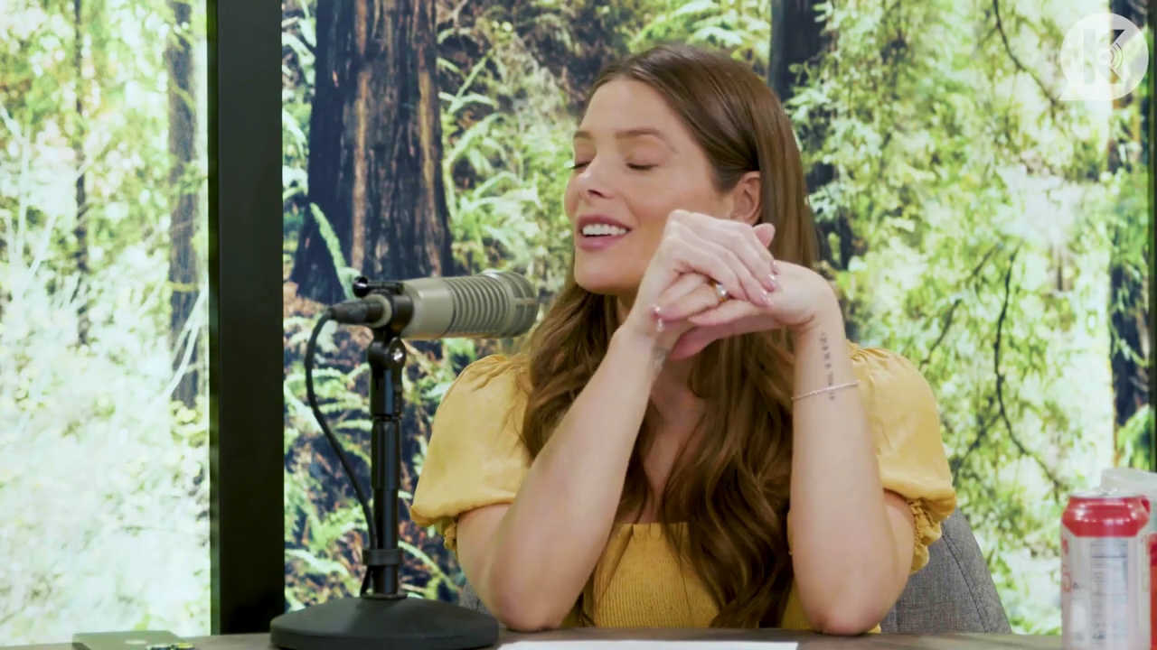 Ashley-Greene-dot-nl_TheTwilightEffect-BreakingDawnPart2-RewatchPart1of3-1481.jpg