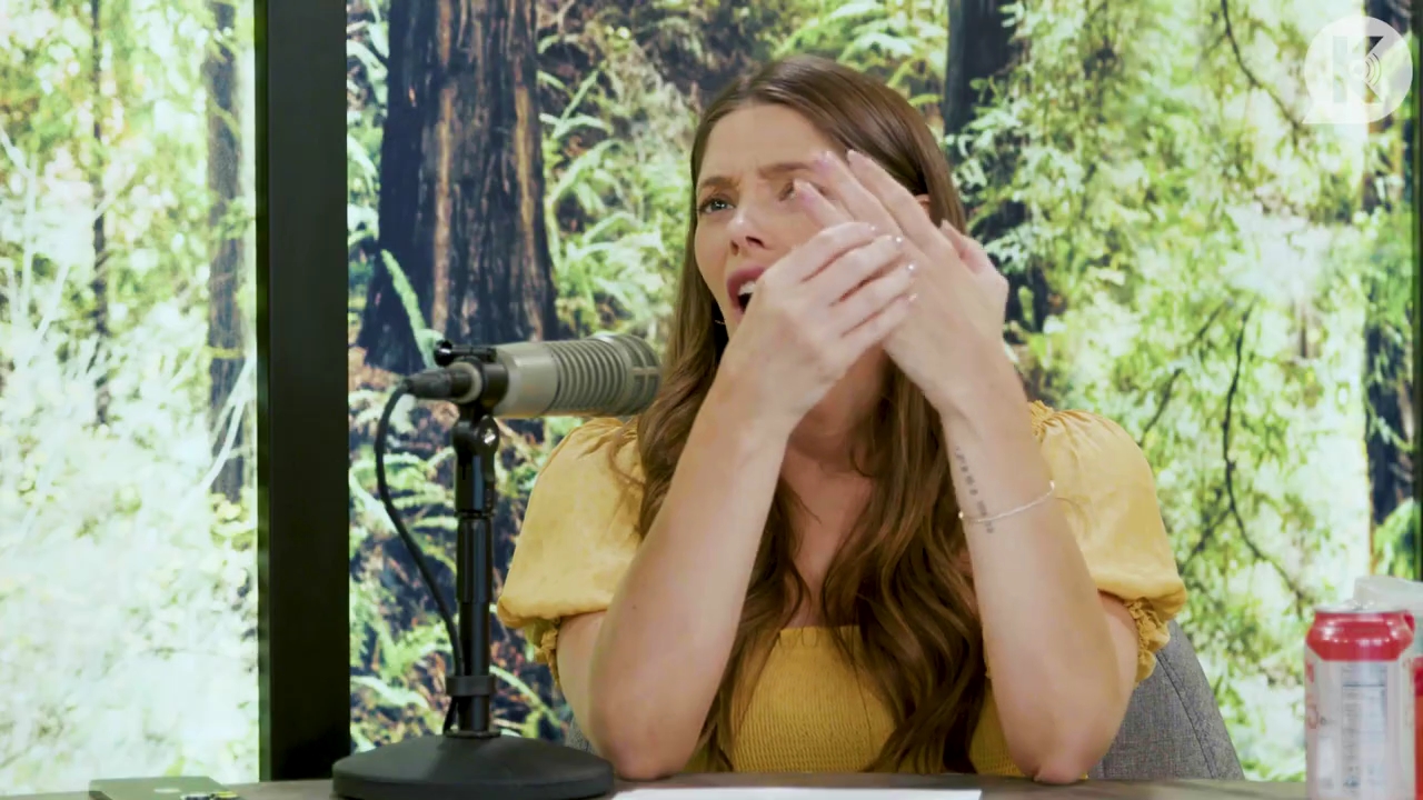 Ashley-Greene-dot-nl_TheTwilightEffect-BreakingDawnPart2-RewatchPart1of3-1485.jpg
