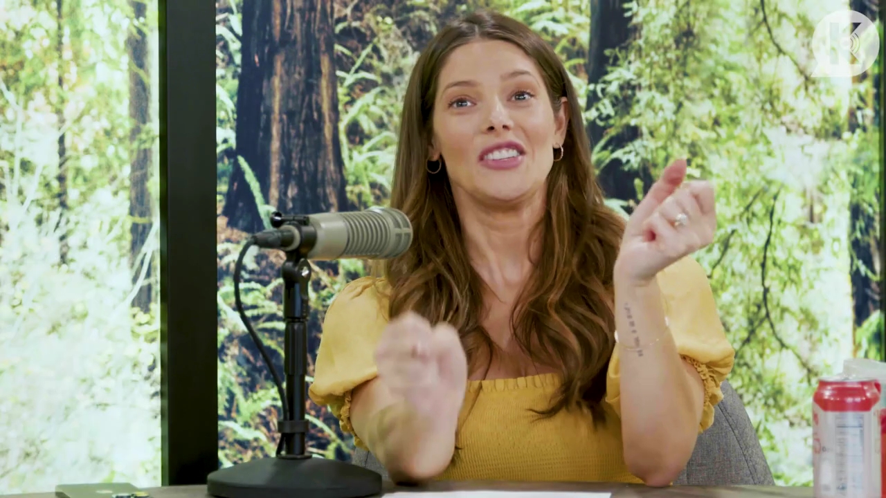 Ashley-Greene-dot-nl_TheTwilightEffect-BreakingDawnPart2-RewatchPart1of3-1526.jpg