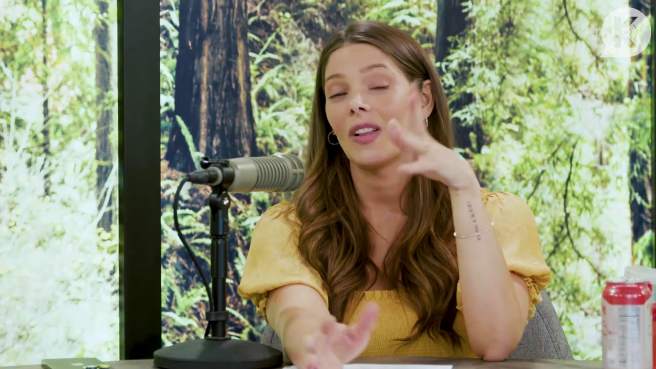 Ashley-Greene-dot-nl_TheTwilightEffect-BreakingDawnPart2-RewatchPart1of3-1534.jpg