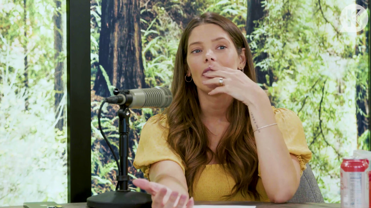 Ashley-Greene-dot-nl_TheTwilightEffect-BreakingDawnPart2-RewatchPart1of3-1538.jpg