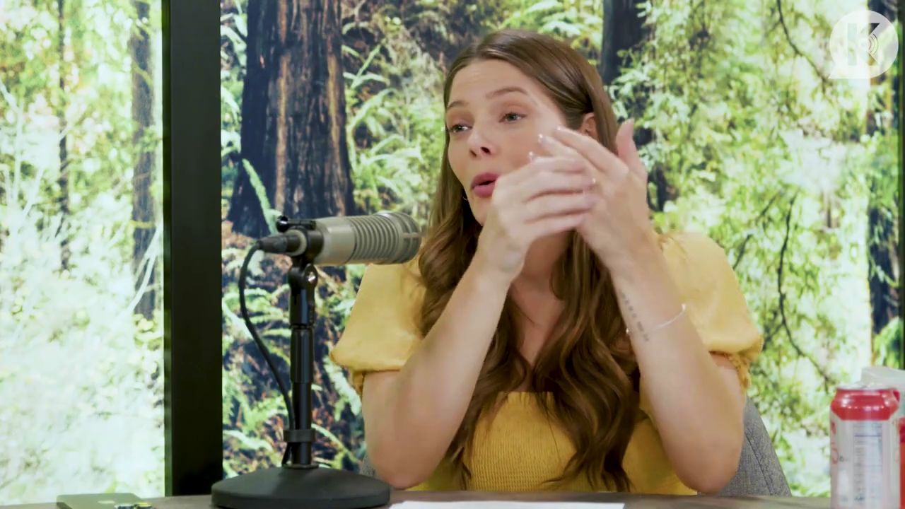 Ashley-Greene-dot-nl_TheTwilightEffect-BreakingDawnPart2-RewatchPart1of3-1550.jpg