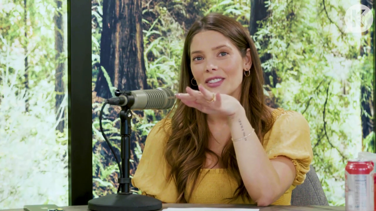 Ashley-Greene-dot-nl_TheTwilightEffect-BreakingDawnPart2-RewatchPart1of3-1562.jpg