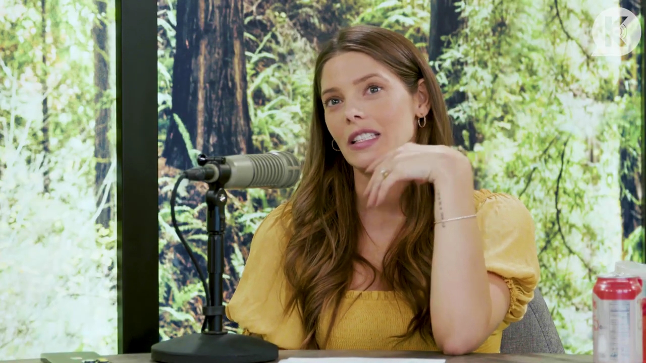 Ashley-Greene-dot-nl_TheTwilightEffect-BreakingDawnPart2-RewatchPart1of3-1566.jpg