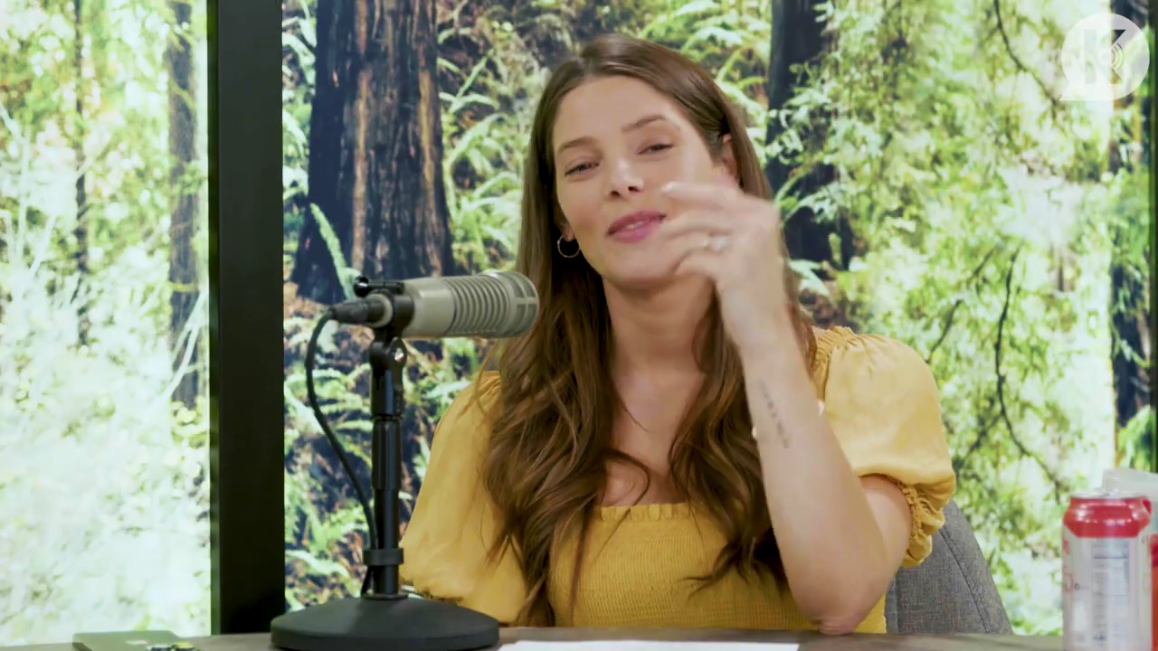 Ashley-Greene-dot-nl_TheTwilightEffect-BreakingDawnPart2-RewatchPart1of3-1586.jpg