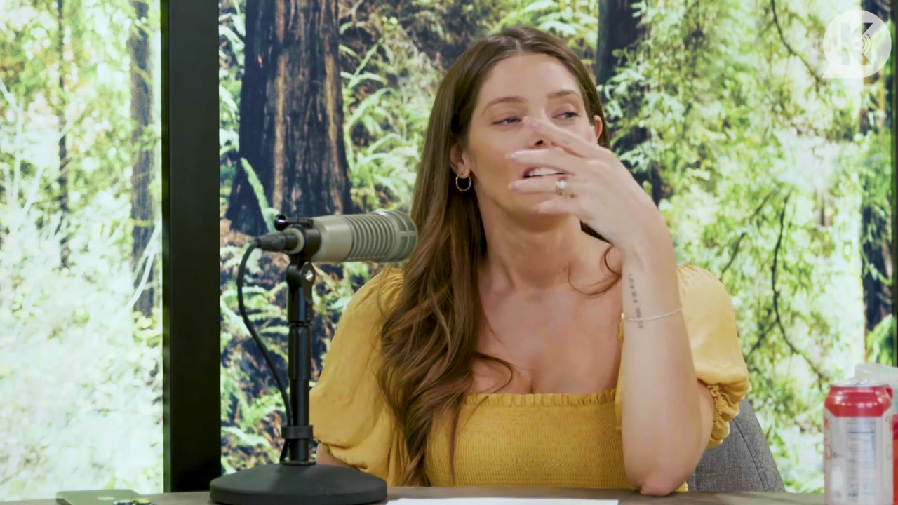 Ashley-Greene-dot-nl_TheTwilightEffect-BreakingDawnPart2-RewatchPart1of3-1632.jpg