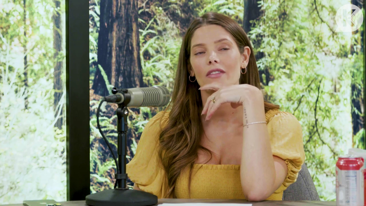 Ashley-Greene-dot-nl_TheTwilightEffect-BreakingDawnPart2-RewatchPart1of3-1646.jpg