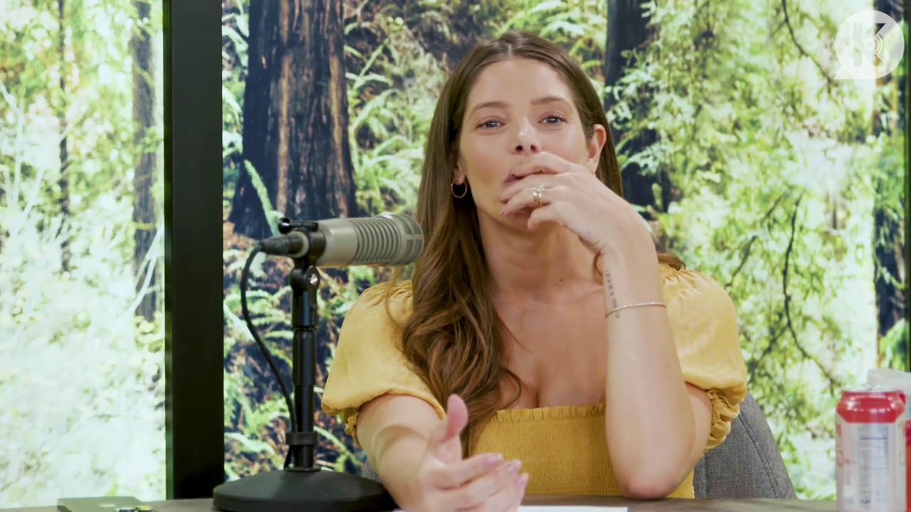 Ashley-Greene-dot-nl_TheTwilightEffect-BreakingDawnPart2-RewatchPart1of3-1657.jpg