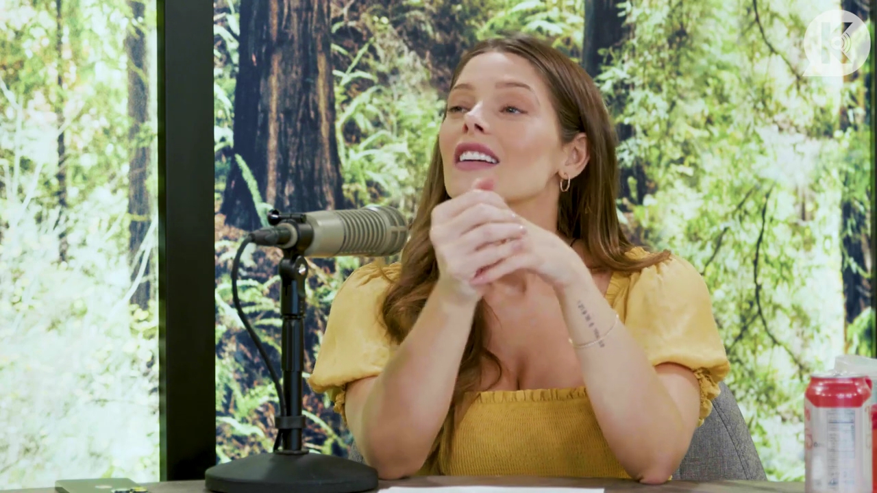 Ashley-Greene-dot-nl_TheTwilightEffect-BreakingDawnPart2-RewatchPart1of3-1668.jpg