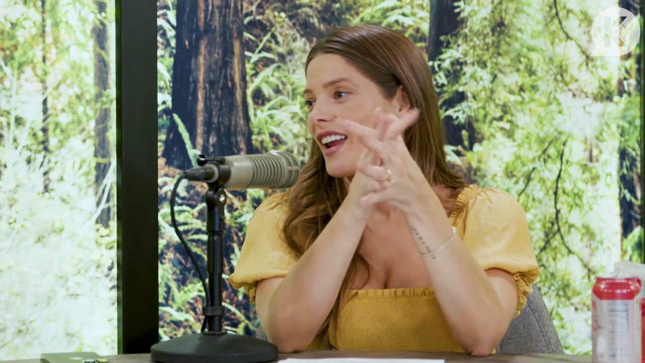 Ashley-Greene-dot-nl_TheTwilightEffect-BreakingDawnPart2-RewatchPart1of3-1671.jpg
