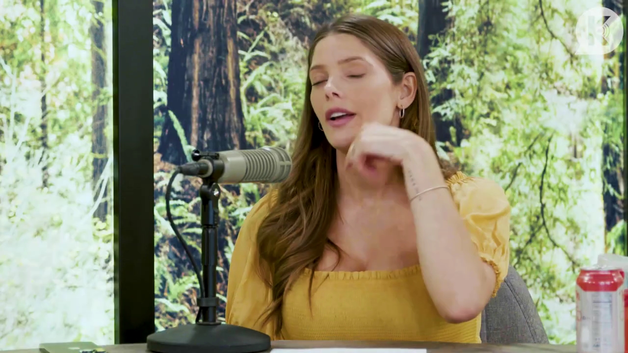 Ashley-Greene-dot-nl_TheTwilightEffect-BreakingDawnPart2-RewatchPart1of3-1722.jpg