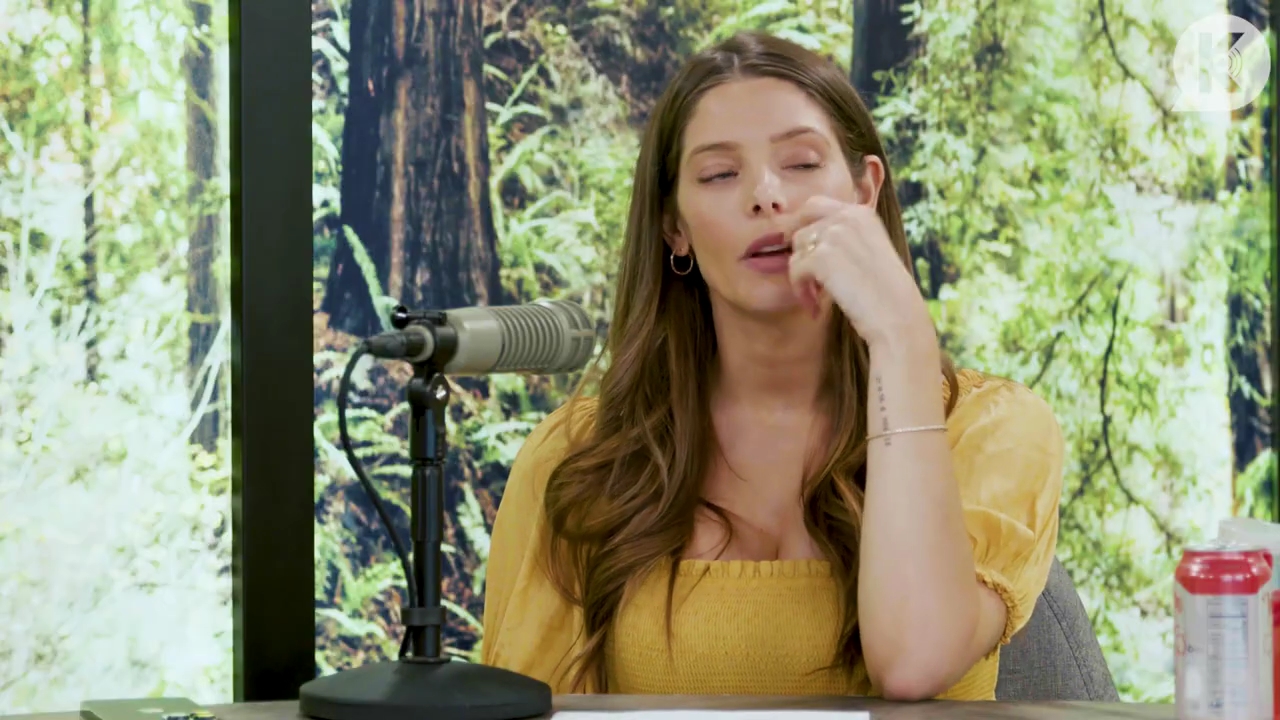 Ashley-Greene-dot-nl_TheTwilightEffect-BreakingDawnPart2-RewatchPart1of3-1740.jpg