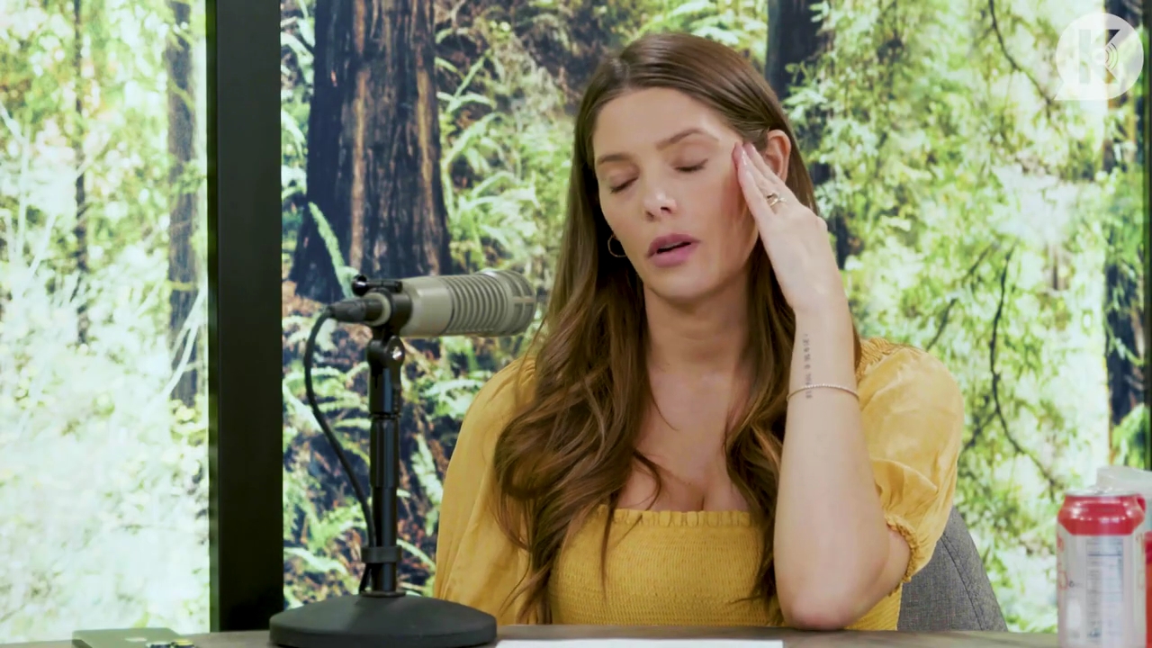Ashley-Greene-dot-nl_TheTwilightEffect-BreakingDawnPart2-RewatchPart1of3-1742.jpg