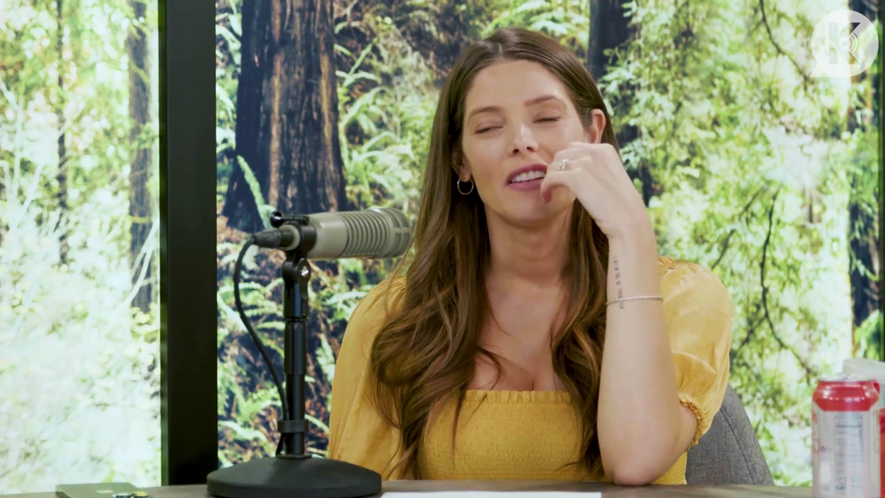 Ashley-Greene-dot-nl_TheTwilightEffect-BreakingDawnPart2-RewatchPart1of3-1753.jpg