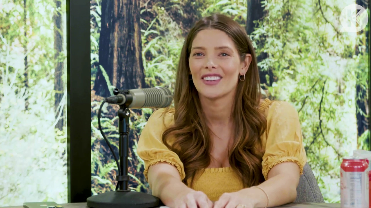 Ashley-Greene-dot-nl_TheTwilightEffect-BreakingDawnPart2-RewatchPart1of3-1764.jpg