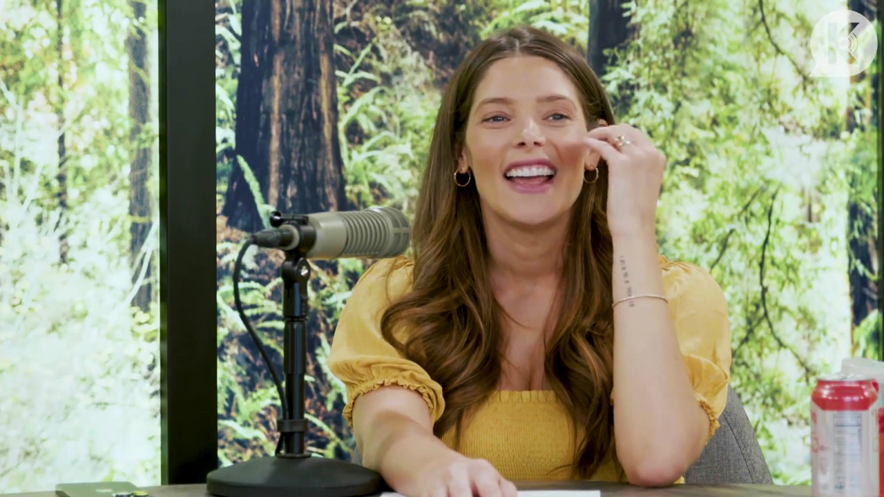 Ashley-Greene-dot-nl_TheTwilightEffect-BreakingDawnPart2-RewatchPart1of3-1767.jpg