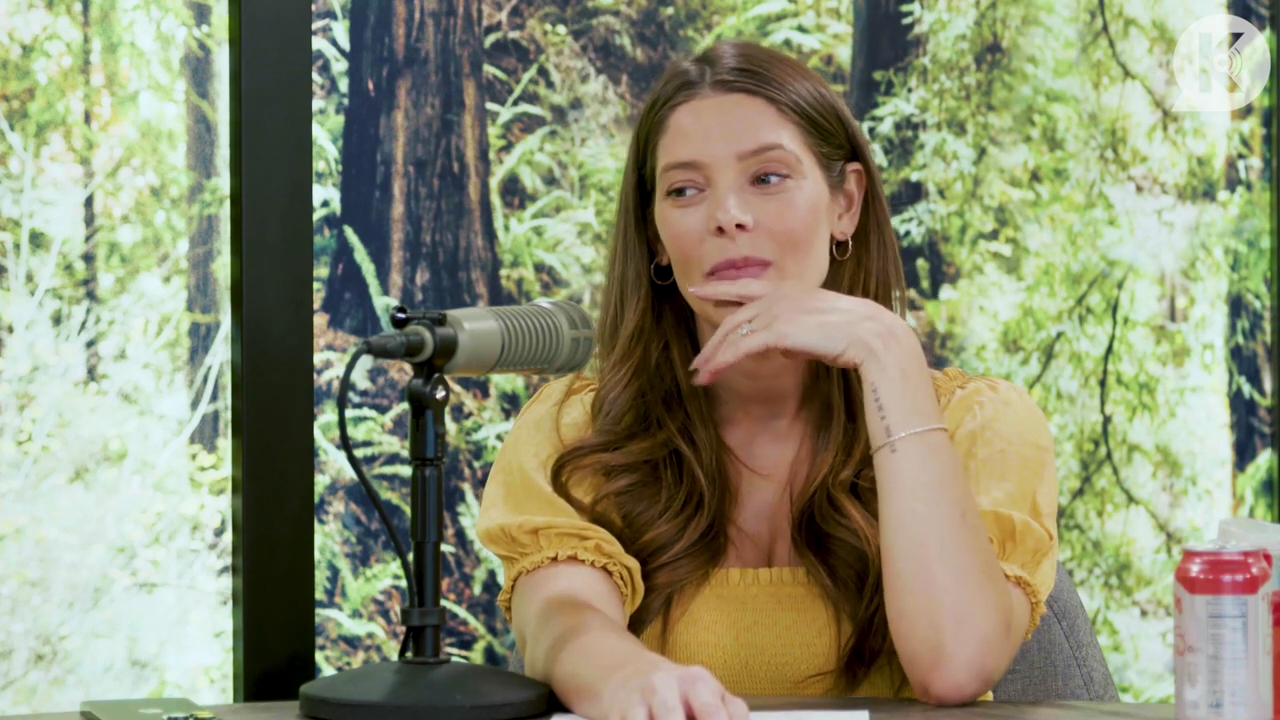 Ashley-Greene-dot-nl_TheTwilightEffect-BreakingDawnPart2-RewatchPart1of3-1771.jpg