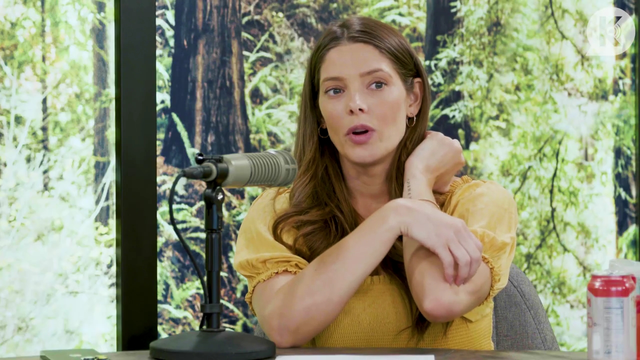 Ashley-Greene-dot-nl_TheTwilightEffect-BreakingDawnPart2-RewatchPart1of3-1785.jpg