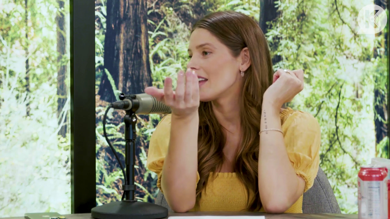 Ashley-Greene-dot-nl_TheTwilightEffect-BreakingDawnPart2-RewatchPart1of3-1788.jpg