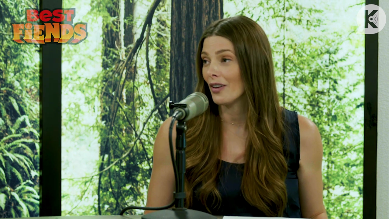 Ashley-Greene-dot-nl_TheTwilightEffect-BreakingDawnPart2-RewatchPart1of3-1931.jpg