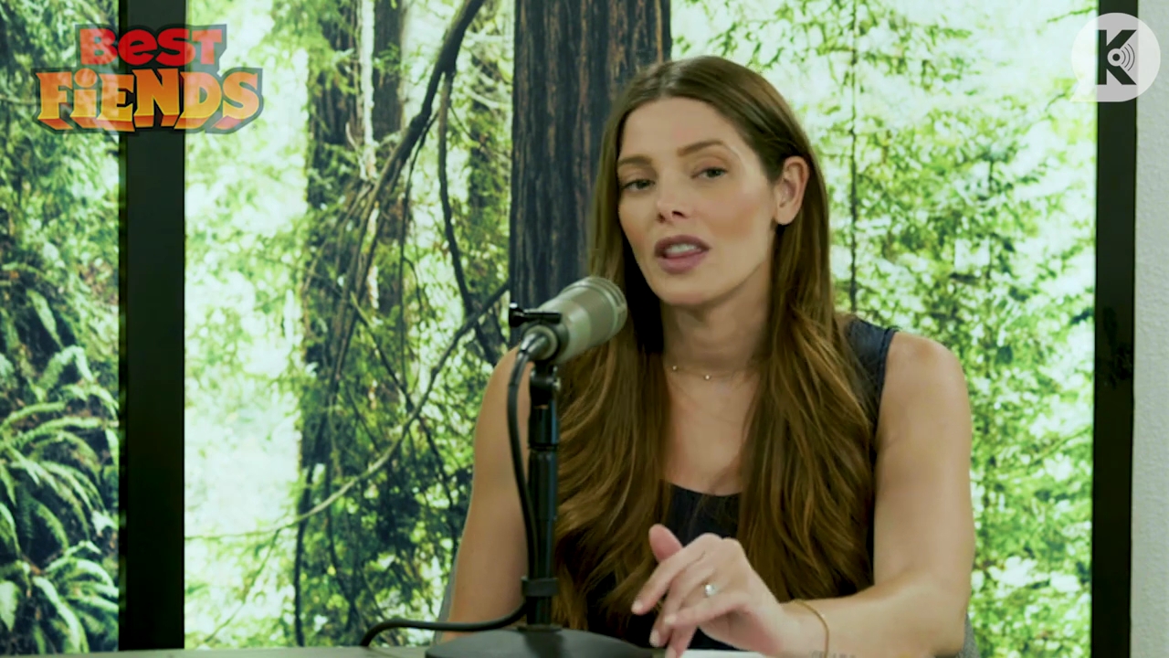 Ashley-Greene-dot-nl_TheTwilightEffect-BreakingDawnPart2-RewatchPart1of3-1938.jpg