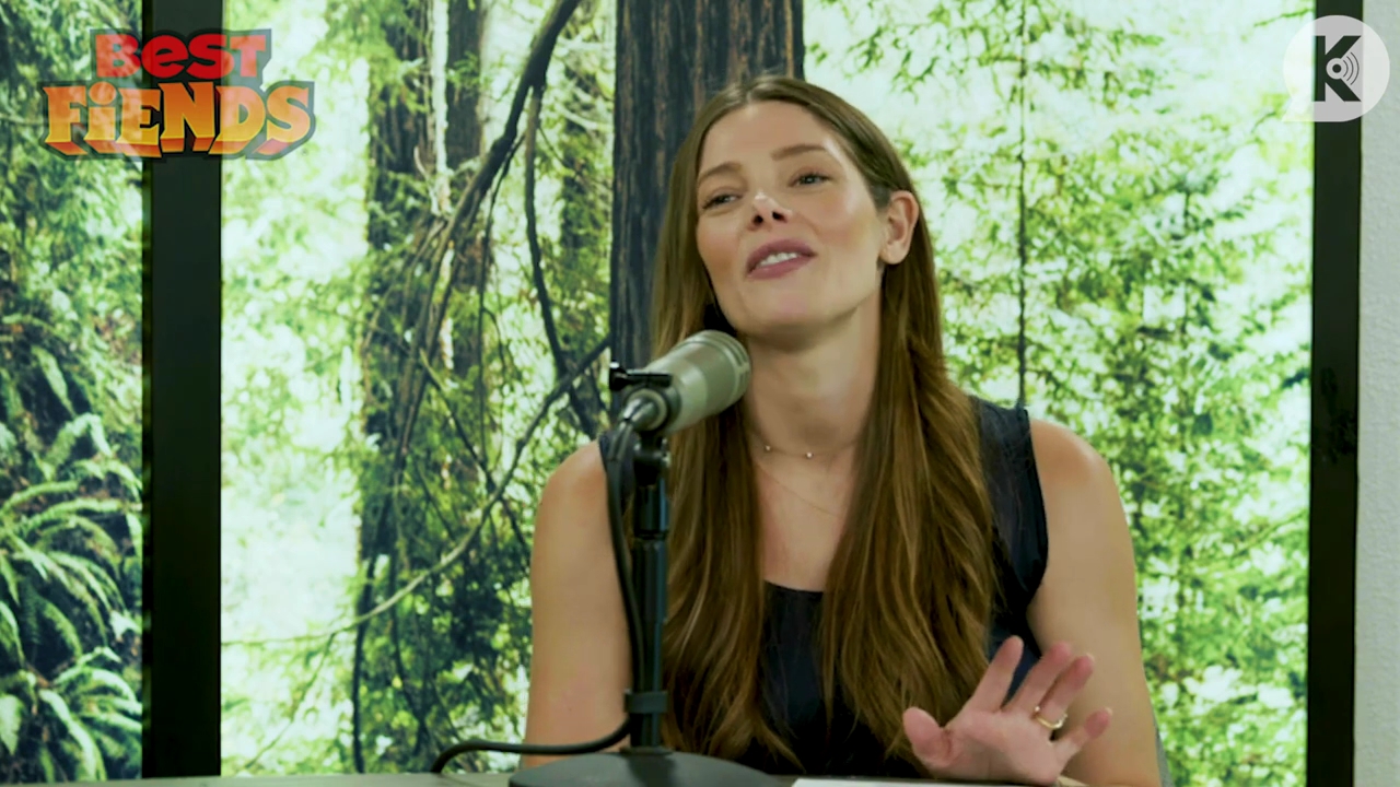 Ashley-Greene-dot-nl_TheTwilightEffect-BreakingDawnPart2-RewatchPart1of3-2035.jpg