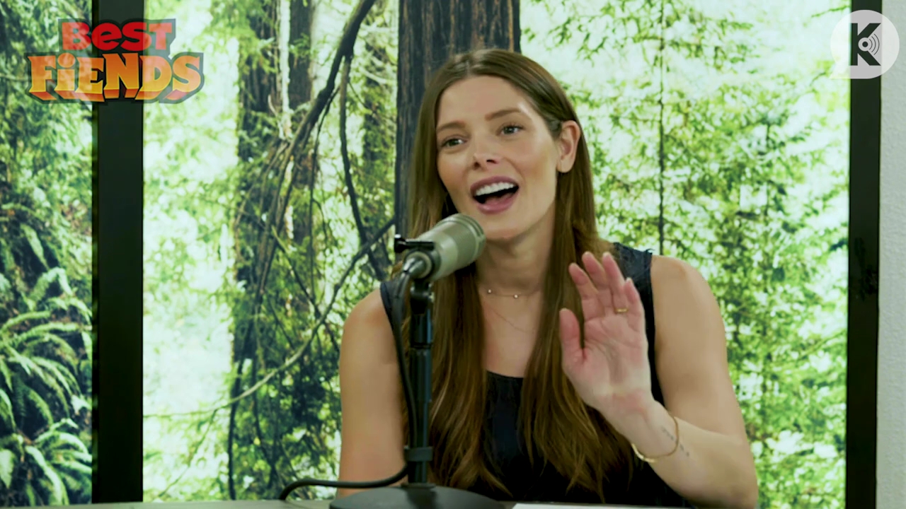 Ashley-Greene-dot-nl_TheTwilightEffect-BreakingDawnPart2-RewatchPart1of3-2038.jpg