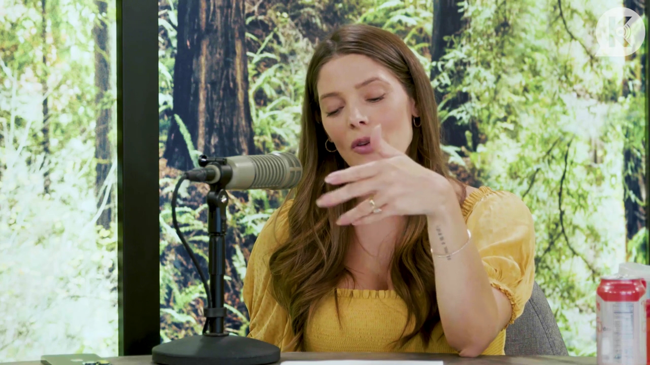 Ashley-Greene-dot-nl_TheTwilightEffect-BreakingDawnPart2-RewatchPart1of3-2136.jpg