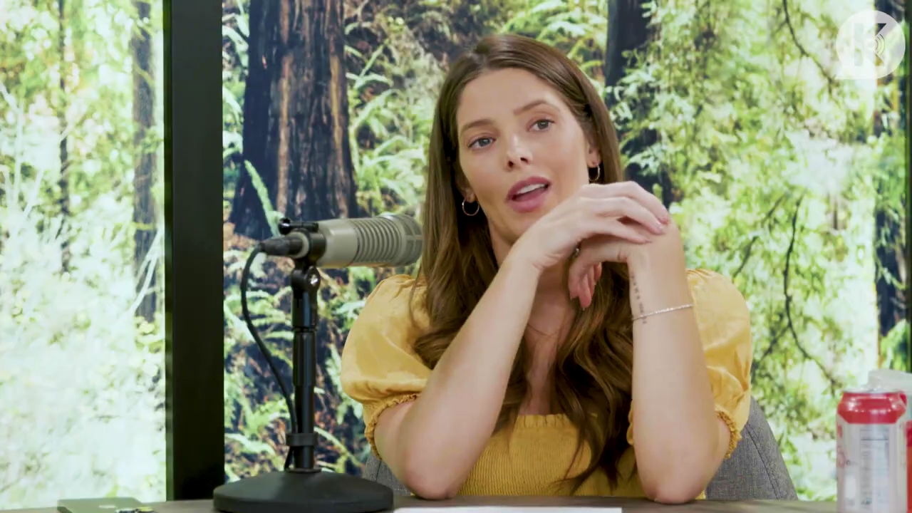 Ashley-Greene-dot-nl_TheTwilightEffect-BreakingDawnPart2-RewatchPart1of3-2166.jpg