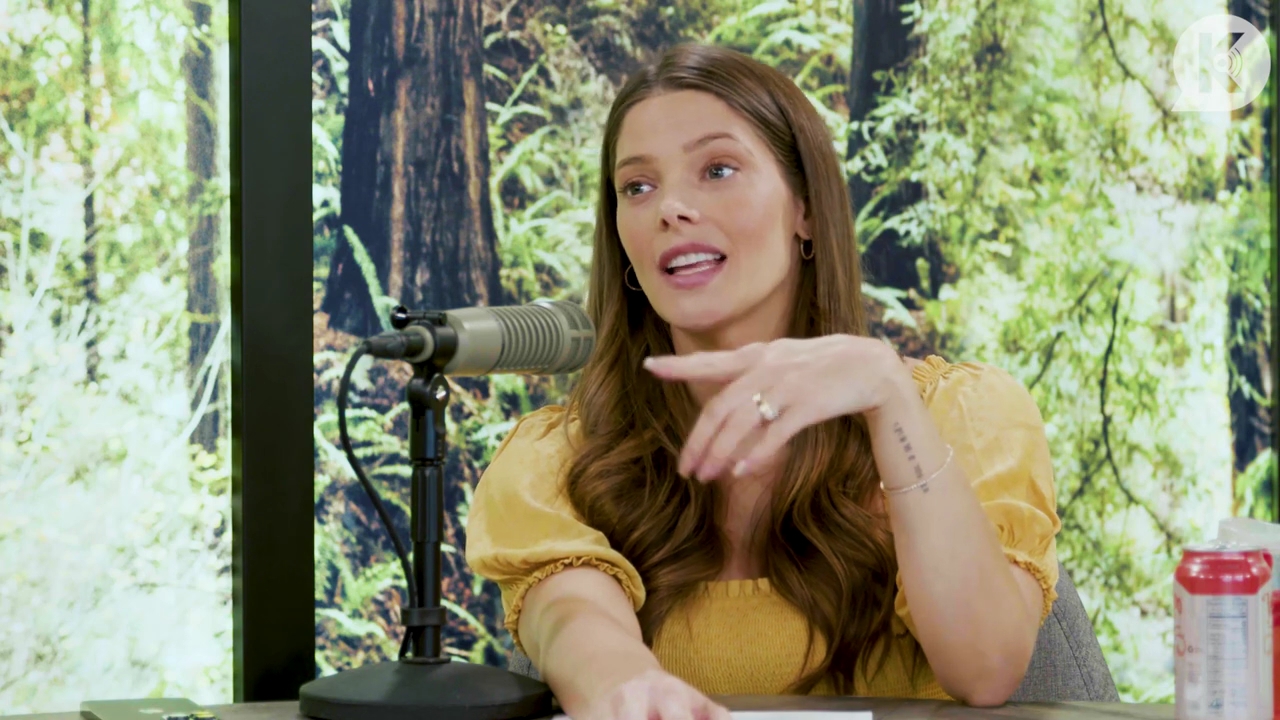 Ashley-Greene-dot-nl_TheTwilightEffect-BreakingDawnPart2-RewatchPart1of3-2190.jpg